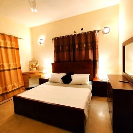 Royal Residential Hotel Islamabad Ngoại thất bức ảnh