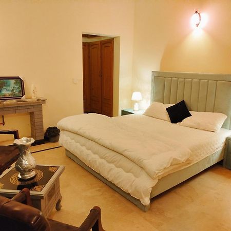 Royal Residential Hotel Islamabad Ngoại thất bức ảnh