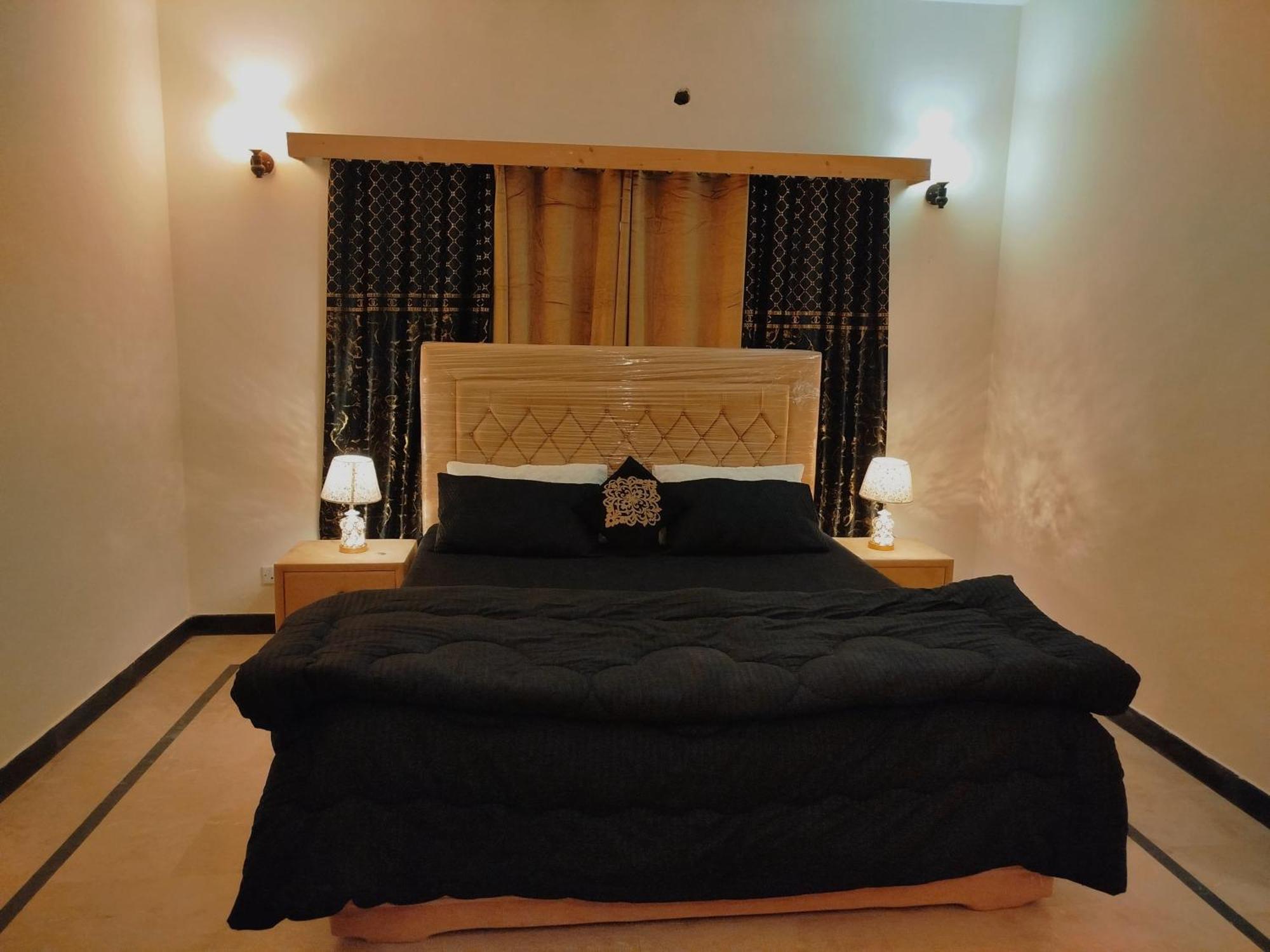 Royal Residential Hotel Islamabad Ngoại thất bức ảnh
