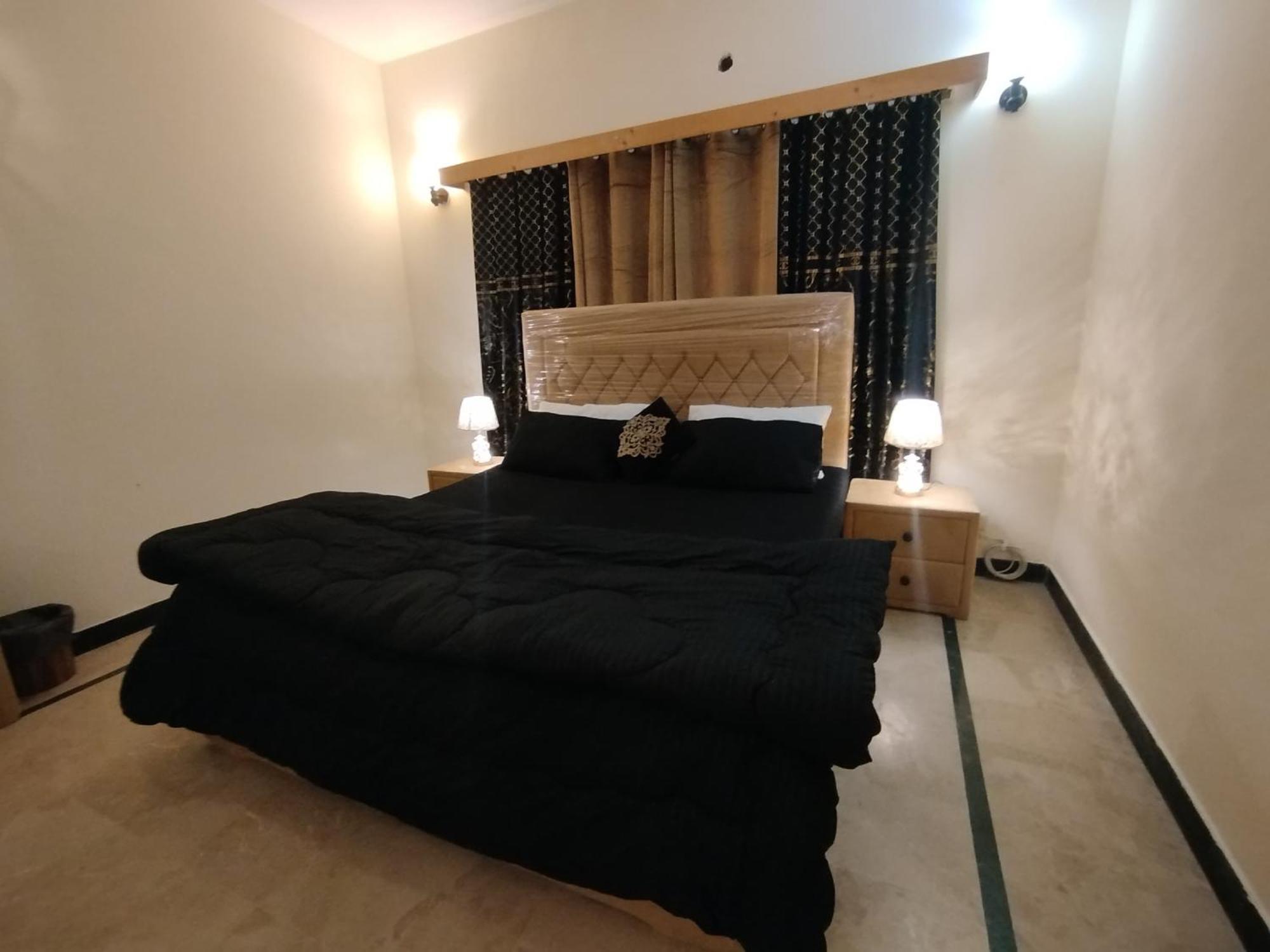 Royal Residential Hotel Islamabad Ngoại thất bức ảnh