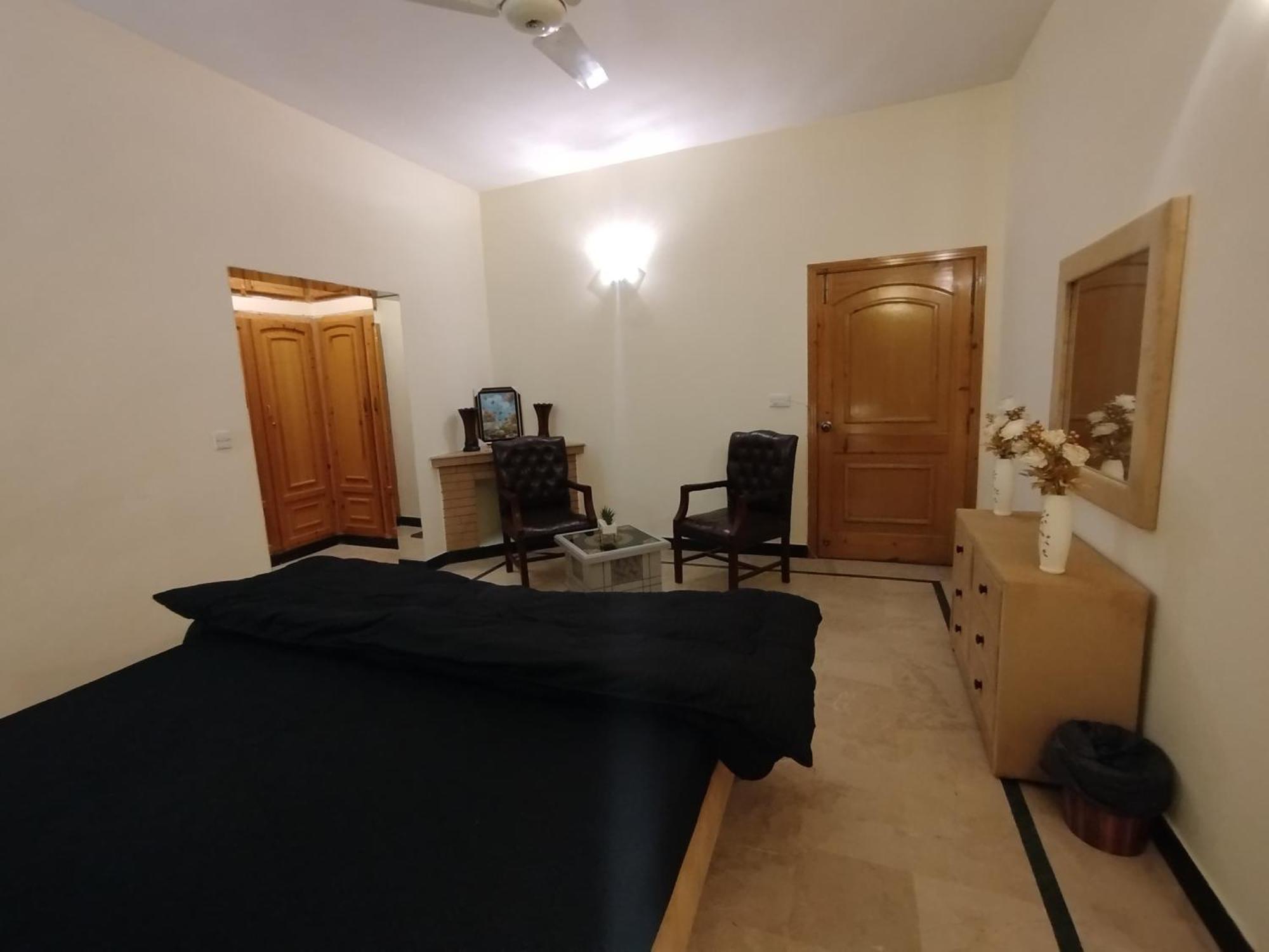 Royal Residential Hotel Islamabad Ngoại thất bức ảnh