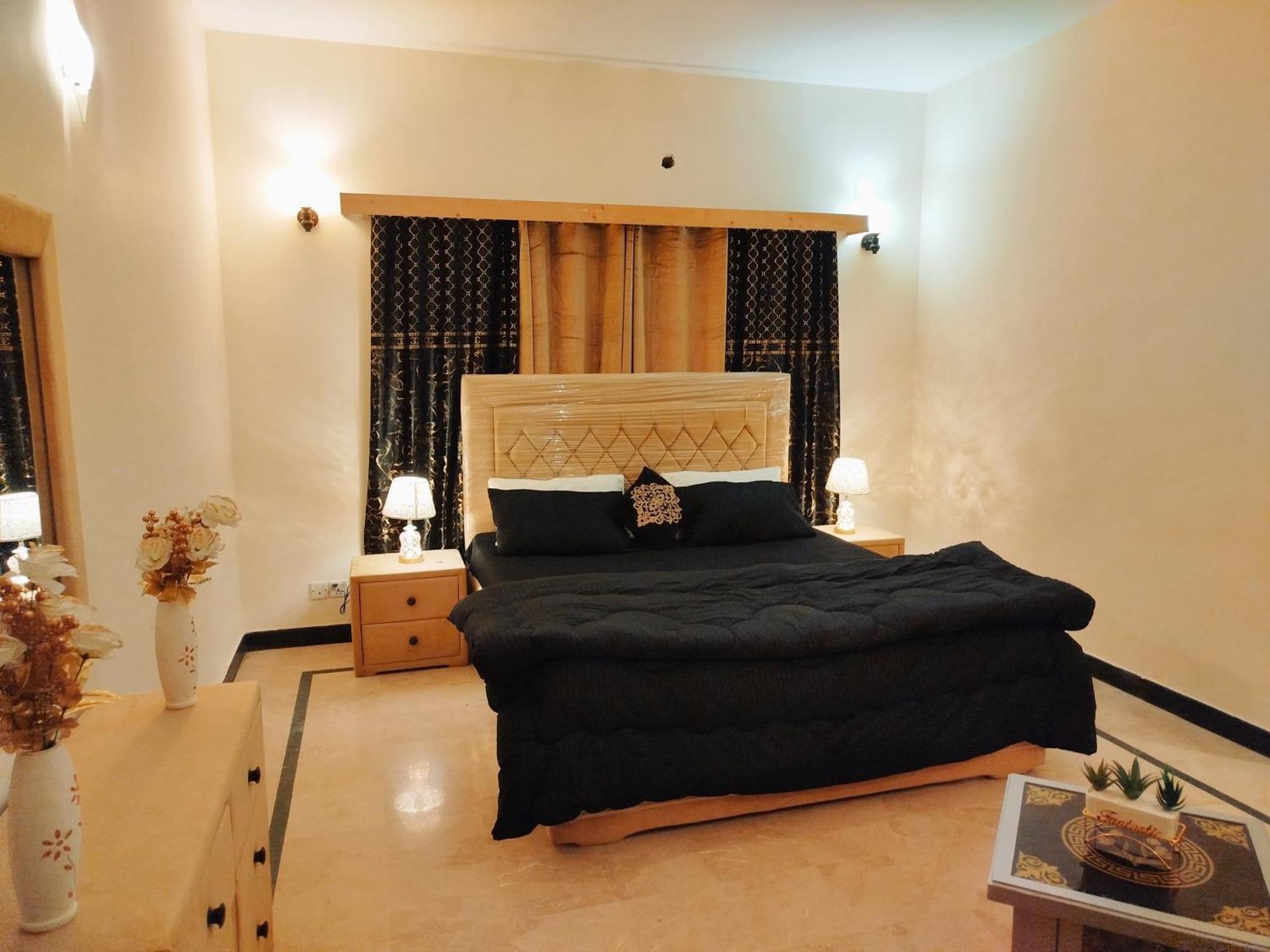 Royal Residential Hotel Islamabad Ngoại thất bức ảnh