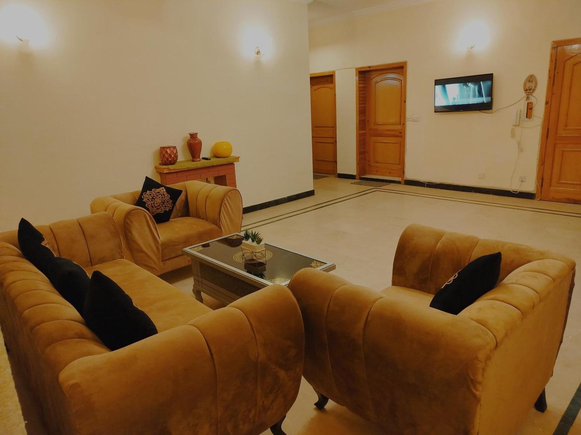 Royal Residential Hotel Islamabad Ngoại thất bức ảnh