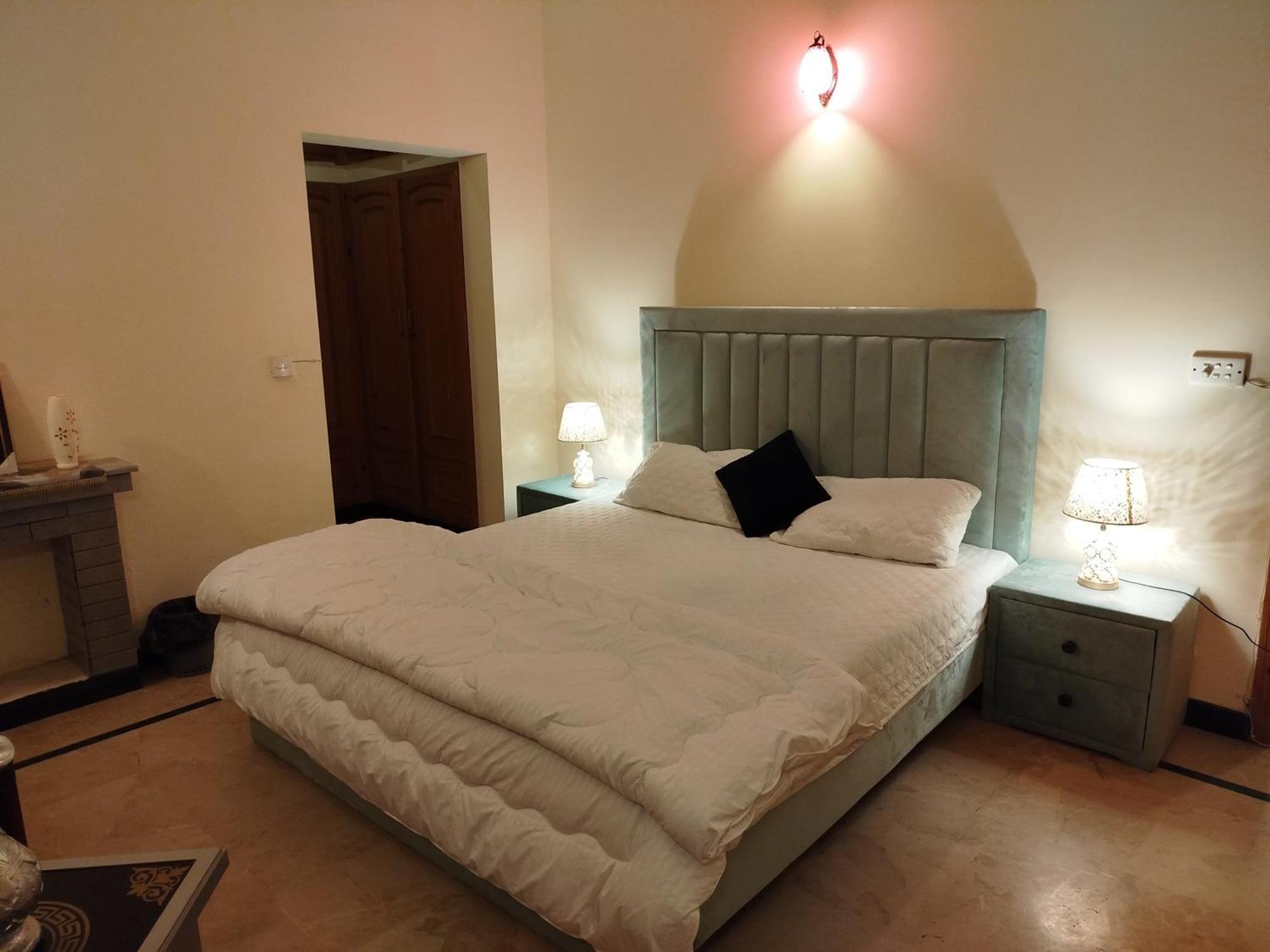 Royal Residential Hotel Islamabad Ngoại thất bức ảnh